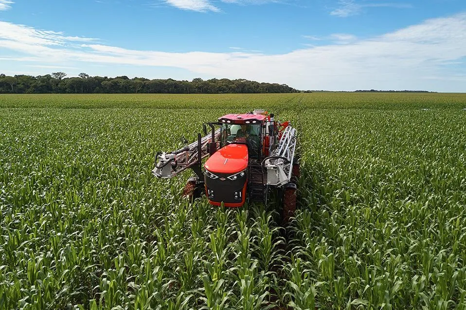 PULVERIZADOR KUHN AUTOPROPELIDO STRONGER HD