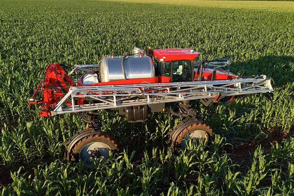 PULVERIZADOR KUHN AUTOPROPELIDO STRONGER HD