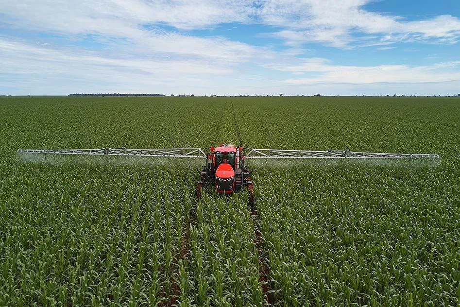 PULVERIZADOR KUHN AUTOPROPELIDO STRONGER HD