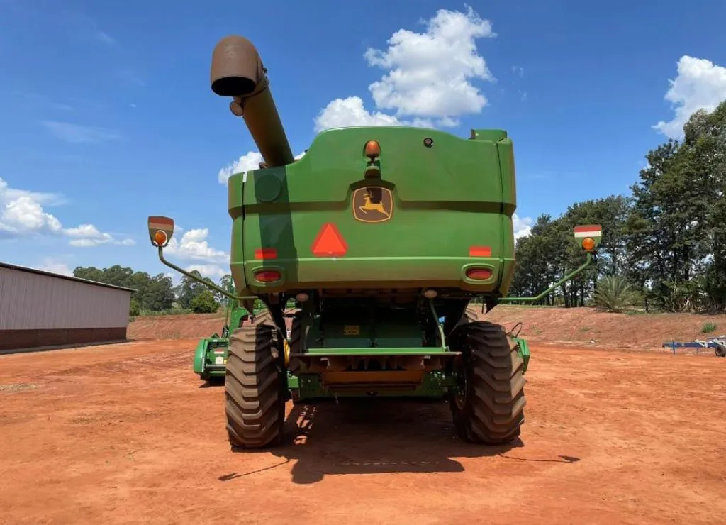  Colheitadeira John Deere S550