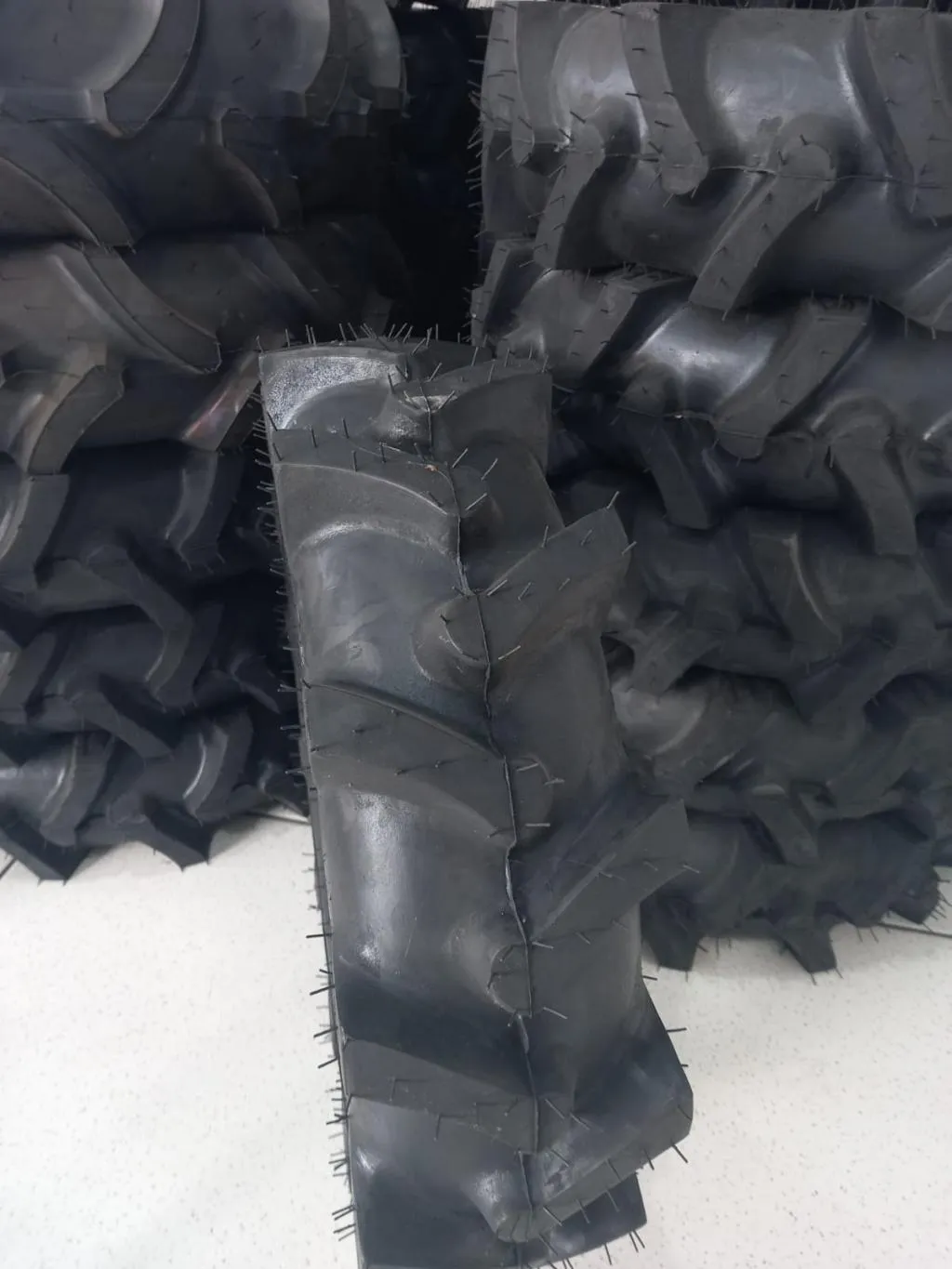 Pneus marca Cinborg nacional  500/12 para Micro trator