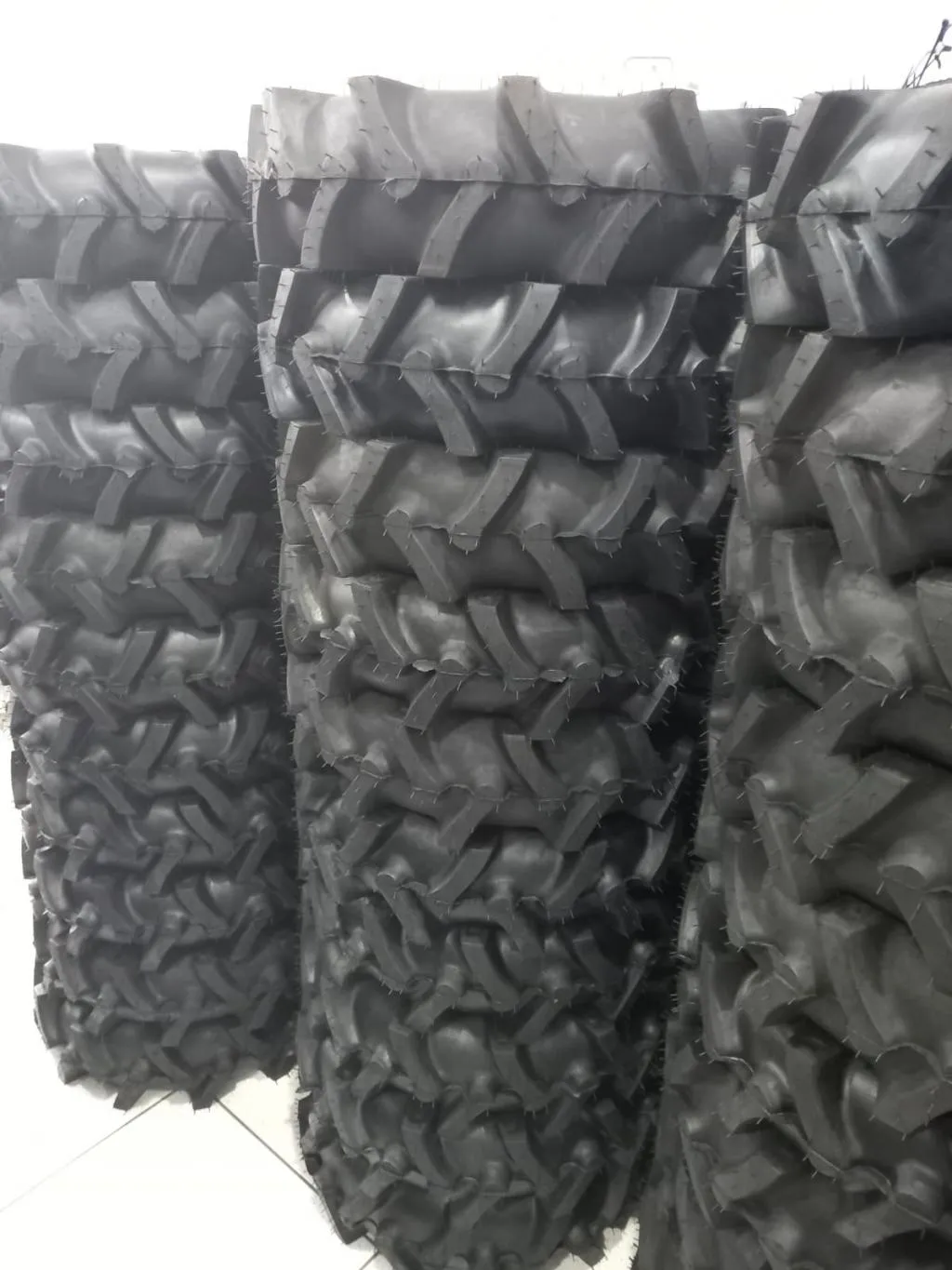 Pneus marca Cinborg nacional  500/12 para Micro trator