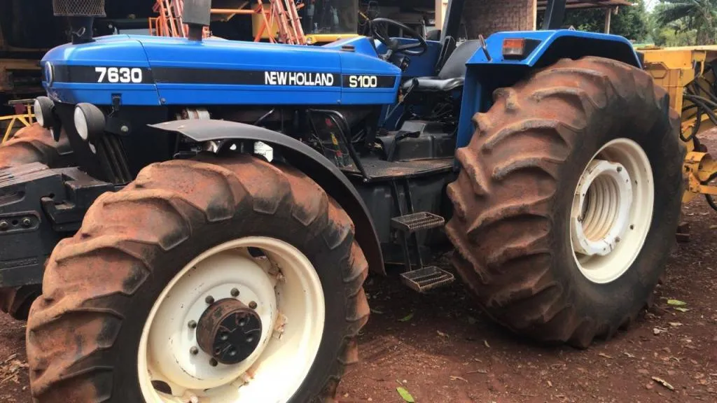 Trator New Holland 7630