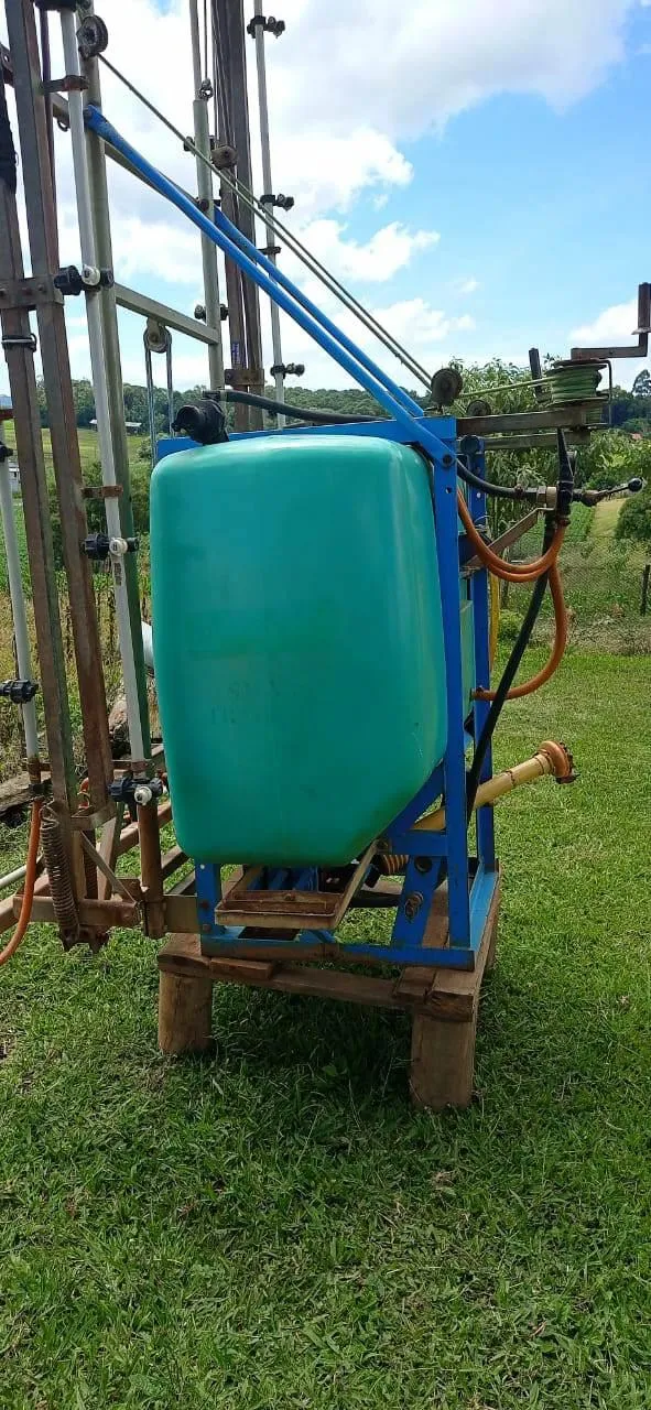 PULVERIZADOR MONTANA 680 LITROS
