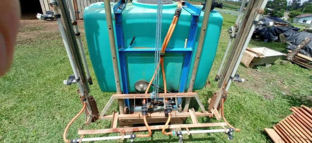 PULVERIZADOR MONTANA 680 LITROS