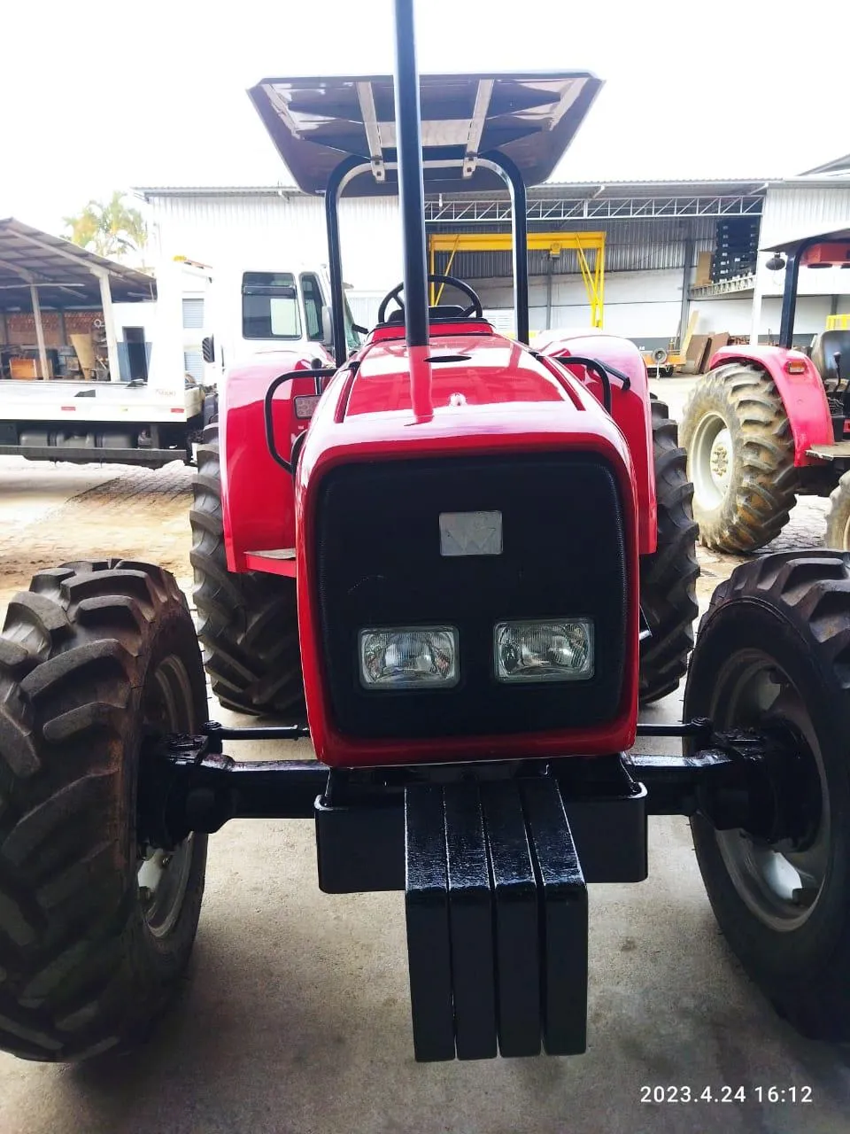 TRATOR MASSEY FERGUSON 5275