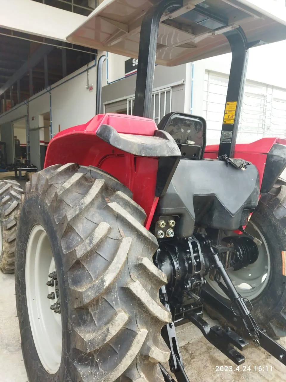 TRATOR MASSEY FERGUSON 5275