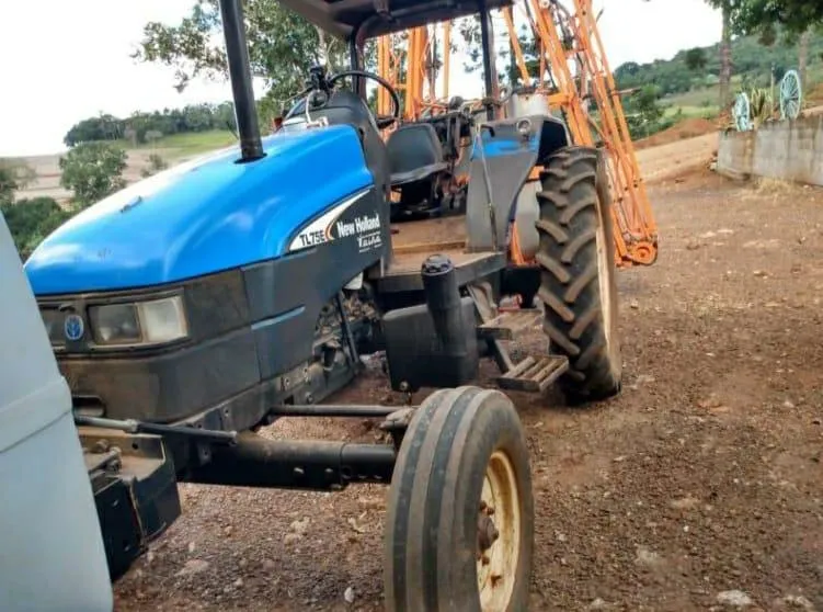 TRATOR NEW HOLLAND TL 75 ANO 2003