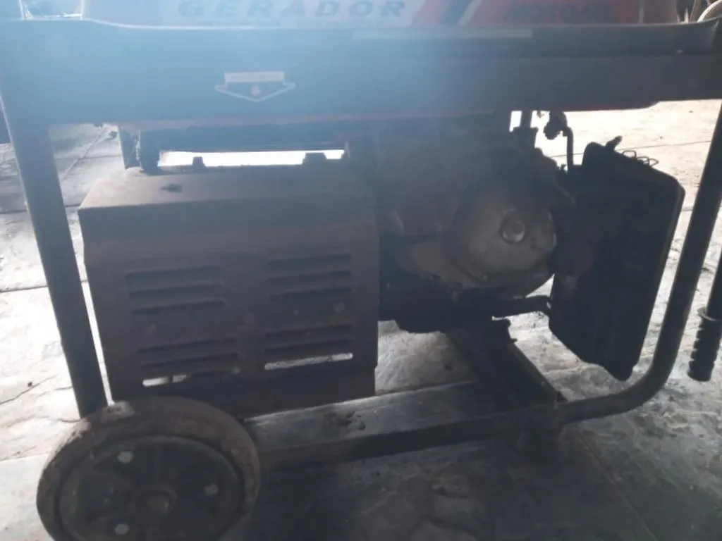 GERADOR DE ENERGIA MOTOMIL A GASOLINA  MG 800 CLE