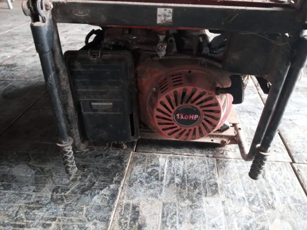 GERADOR DE ENERGIA MOTOMIL A GASOLINA  MG 800 CLE