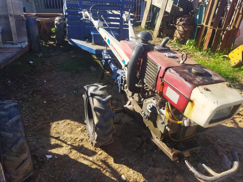 MICRO TRATOR YANMAR TC 11 COM CARRETA TRAÇADA