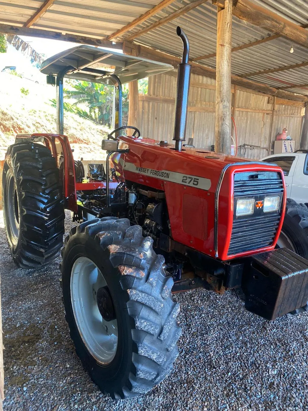 Trator Massey Ferguson Advance 275 4x4 