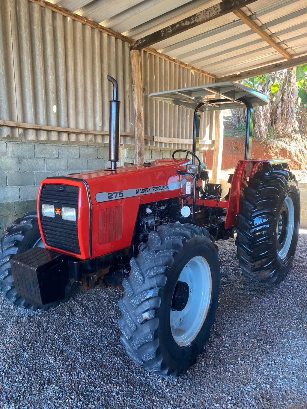 Trator Massey Ferguson Advance 275 4x4 