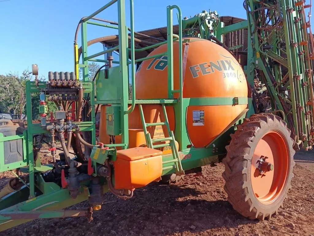 Pulverizador Arrasto Stara Fenix 2000