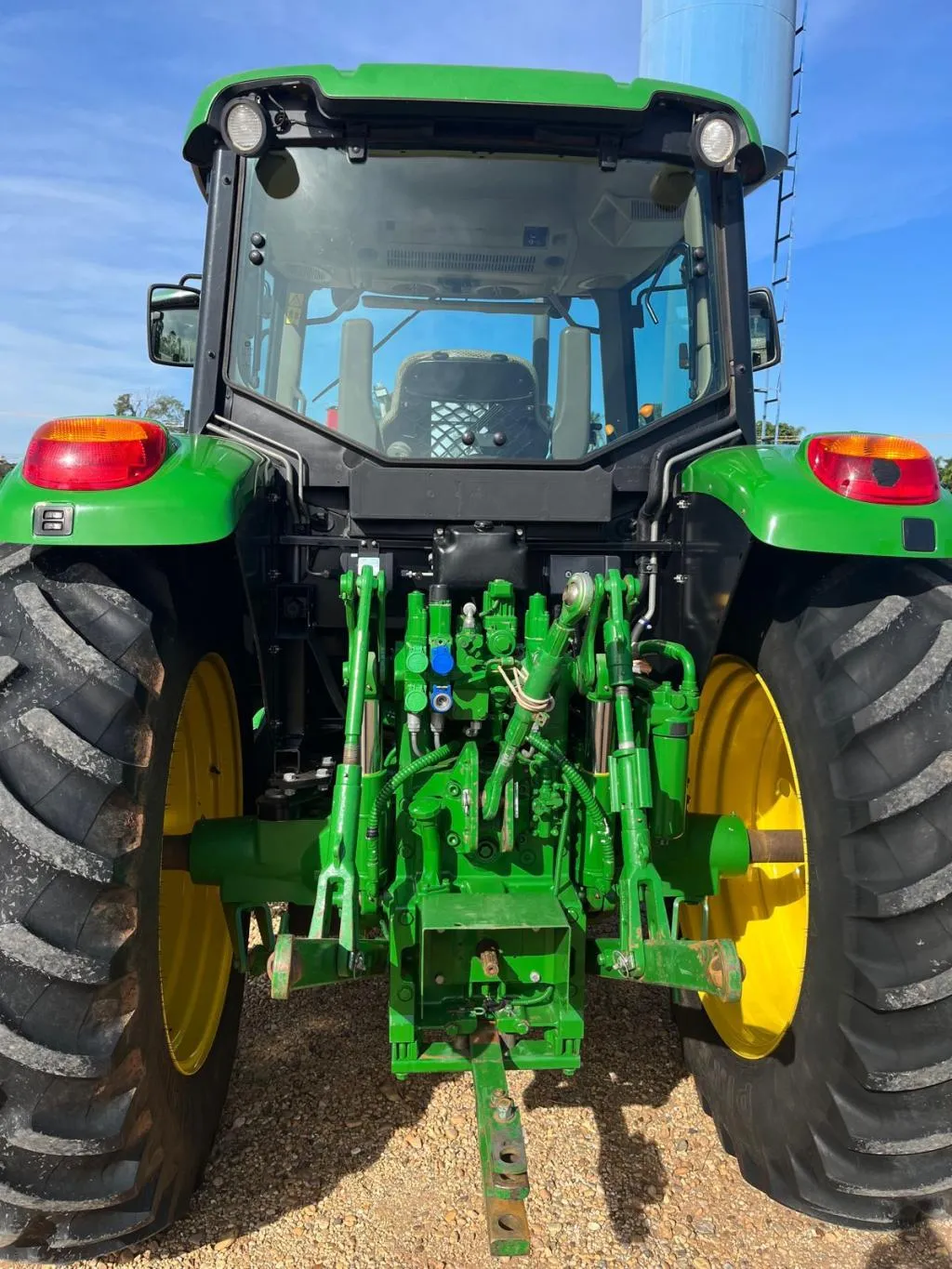 Trator John Deere 6115 J 