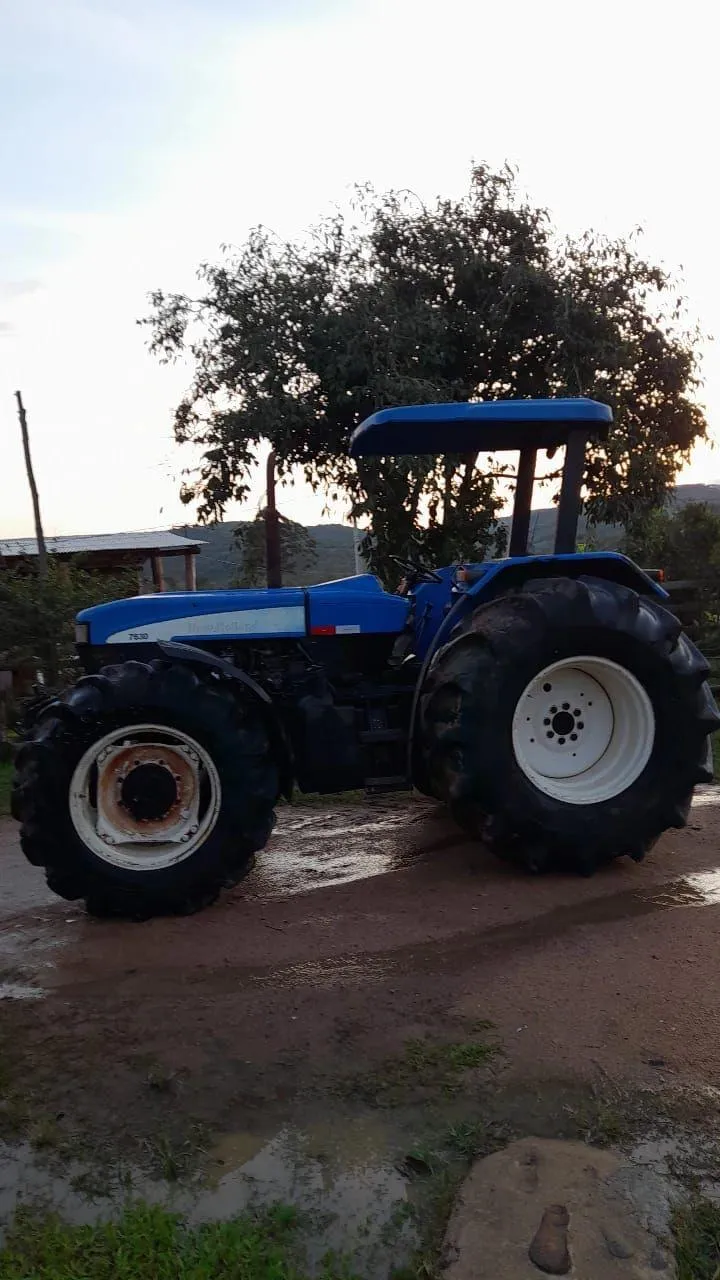 TRATOR NEW HOLLAND 7630