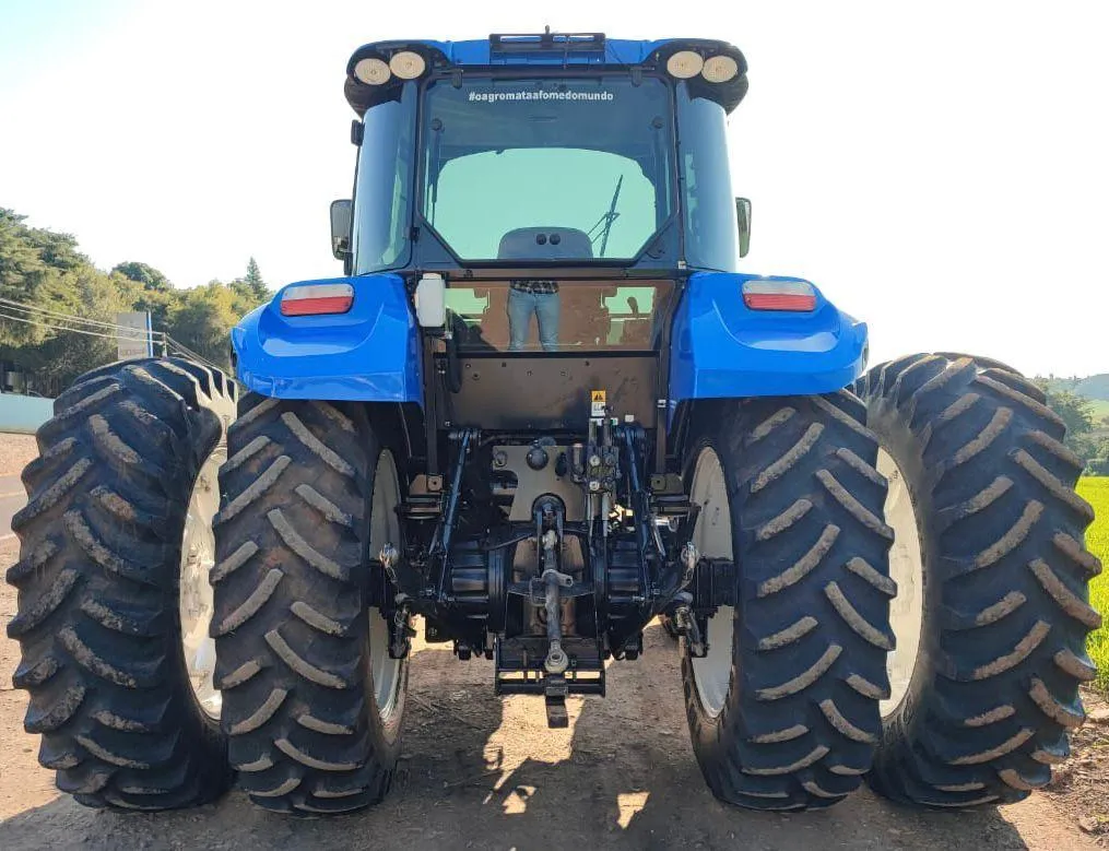 Trator New Holland T6.130 - Ano 2018