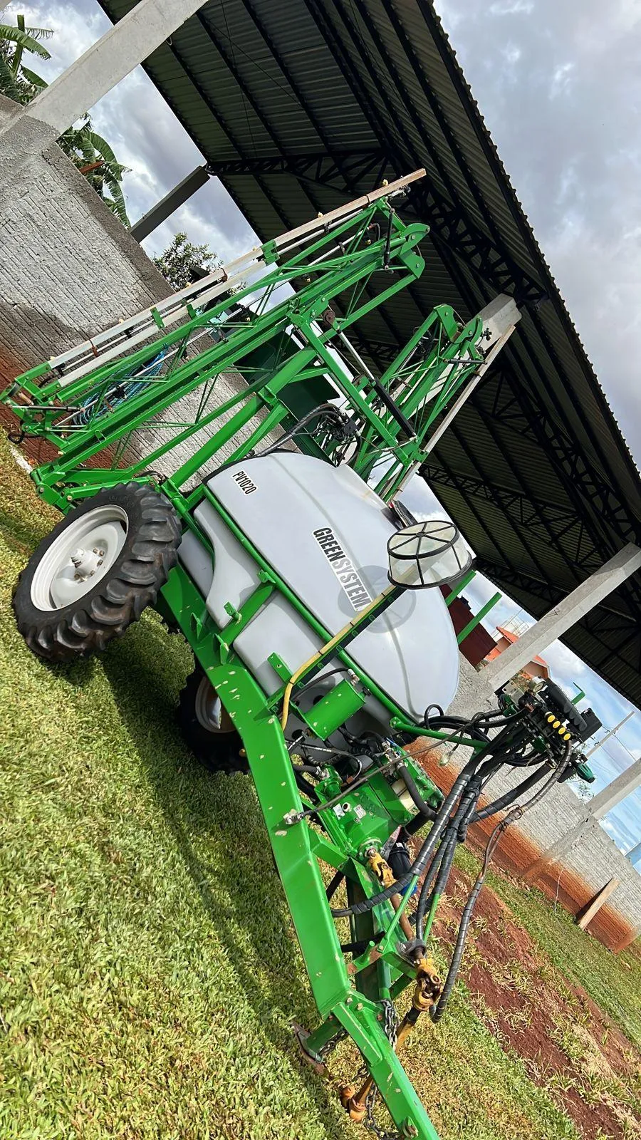 Pulverizador GreenSystem 2.000 LTS Ano 2020