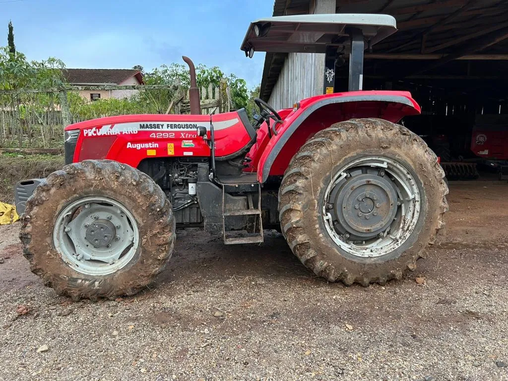 Trator Massey Ferguson MF 4292