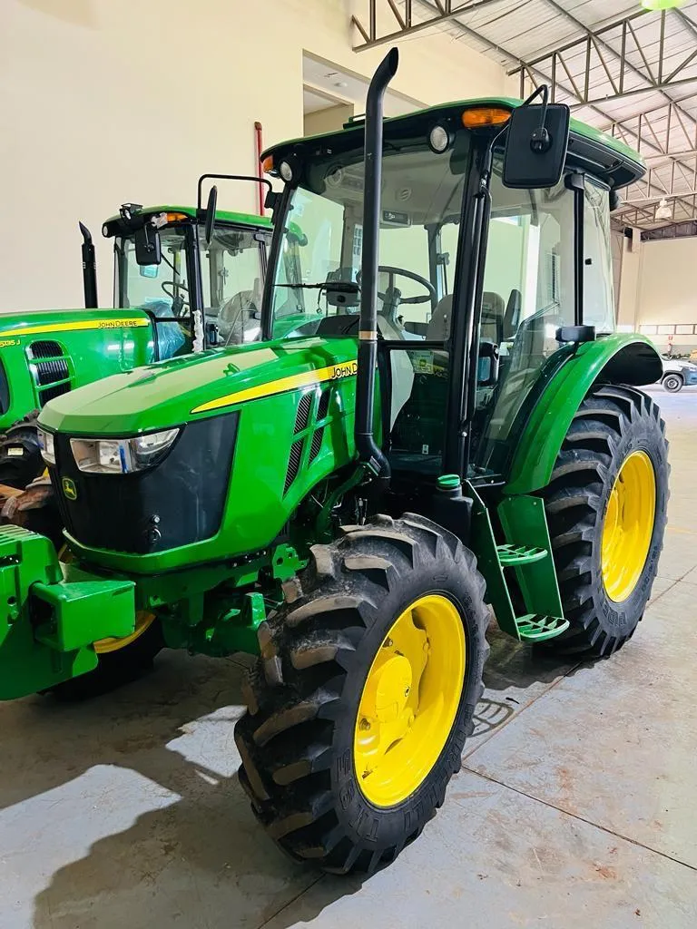 Trator John Deere 5080E ano 2019