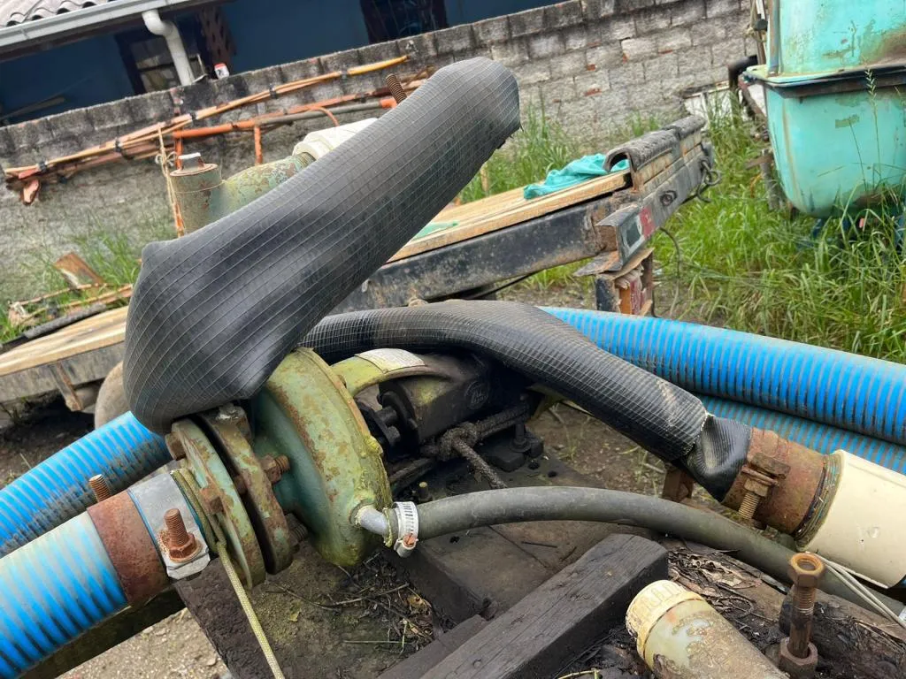 Bomba de irrigação Lanfredi 220 com mangote