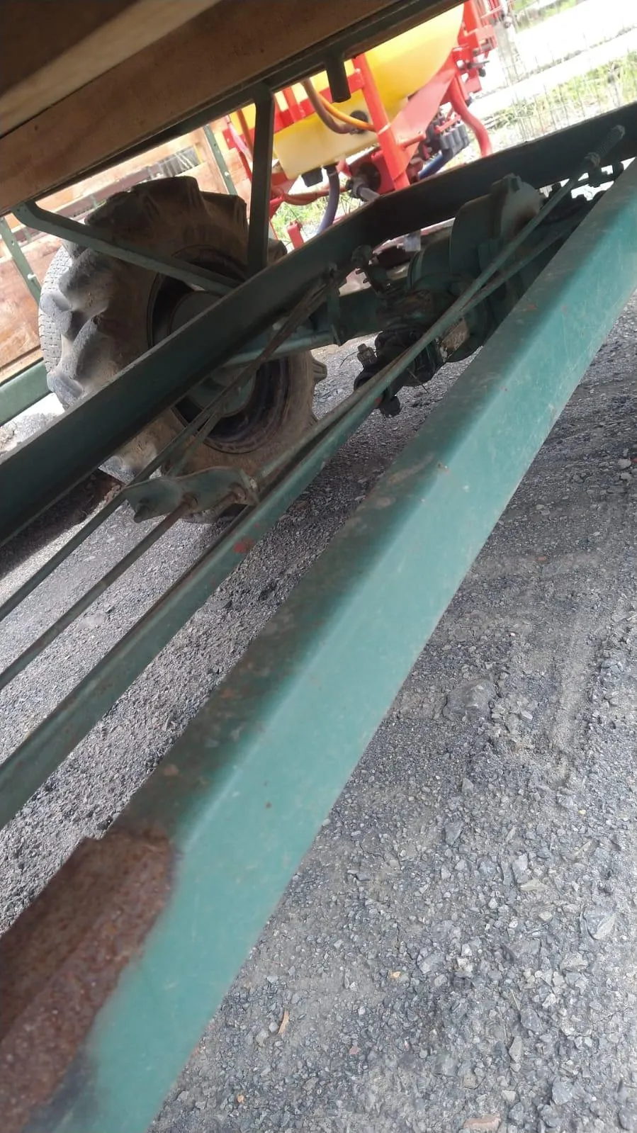 Carreta Tracionada Basculante Moldemaq