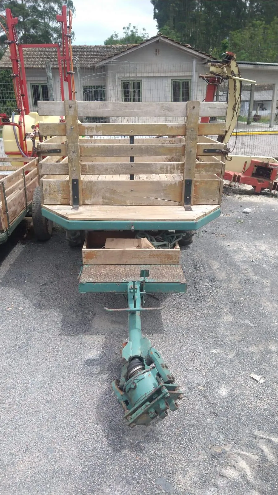 Carreta Tracionada Basculante Moldemaq