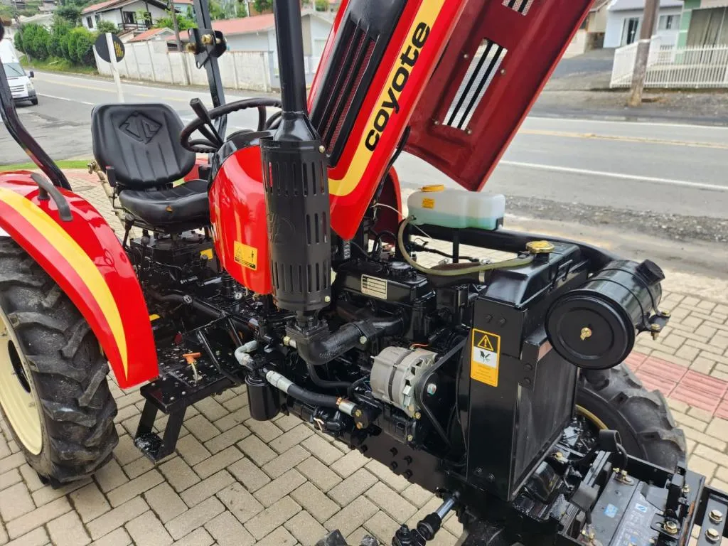 Trator Agrícola marca Coyote modelo 4420 ano 2020