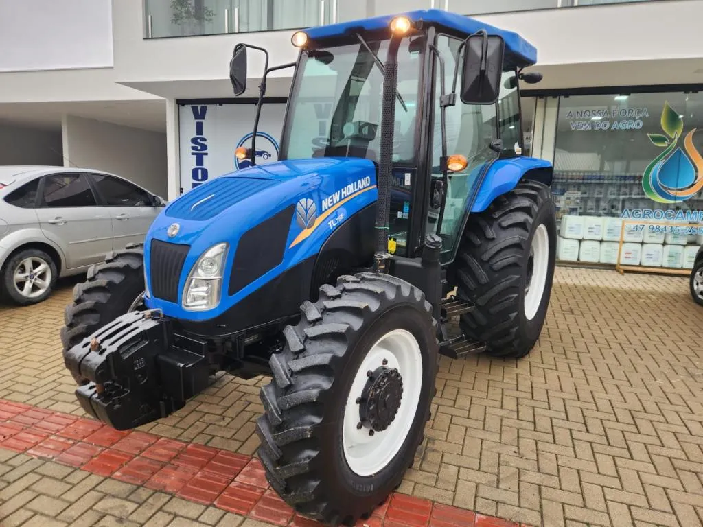 Trator New Holland  TL75 gabinado ano 2015