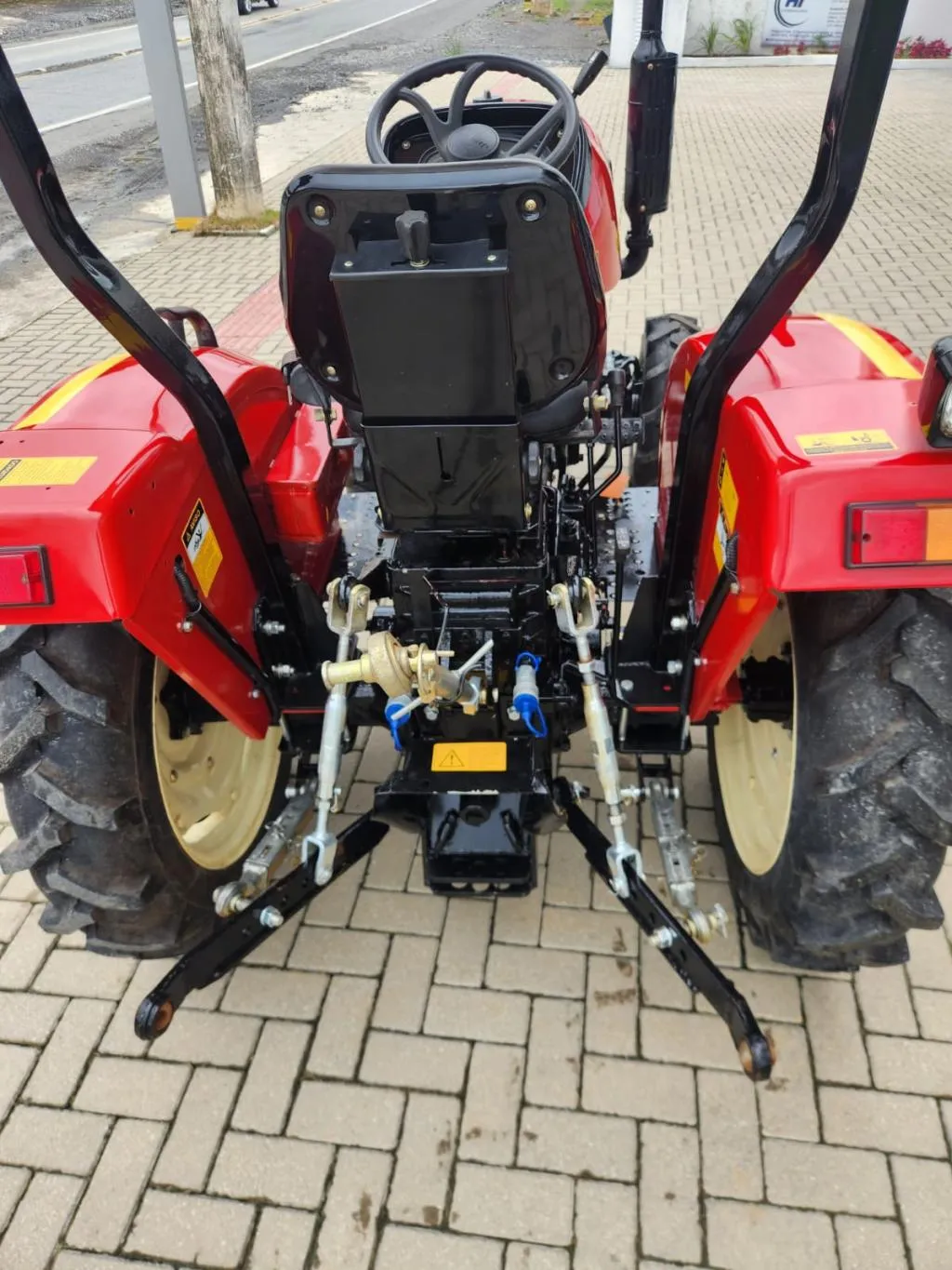 Trator Agrícola marca Coyote modelo 4420 ano 2020