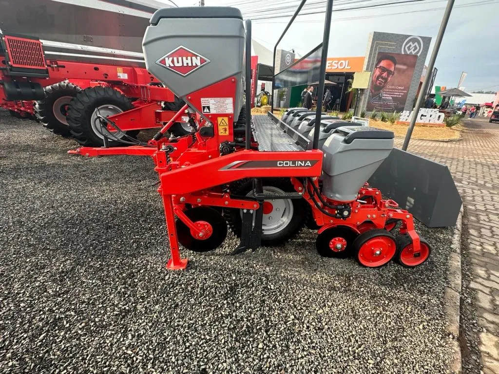 PLANTADEIRA KUHN COLINA DE 5 A 6 LINHAS