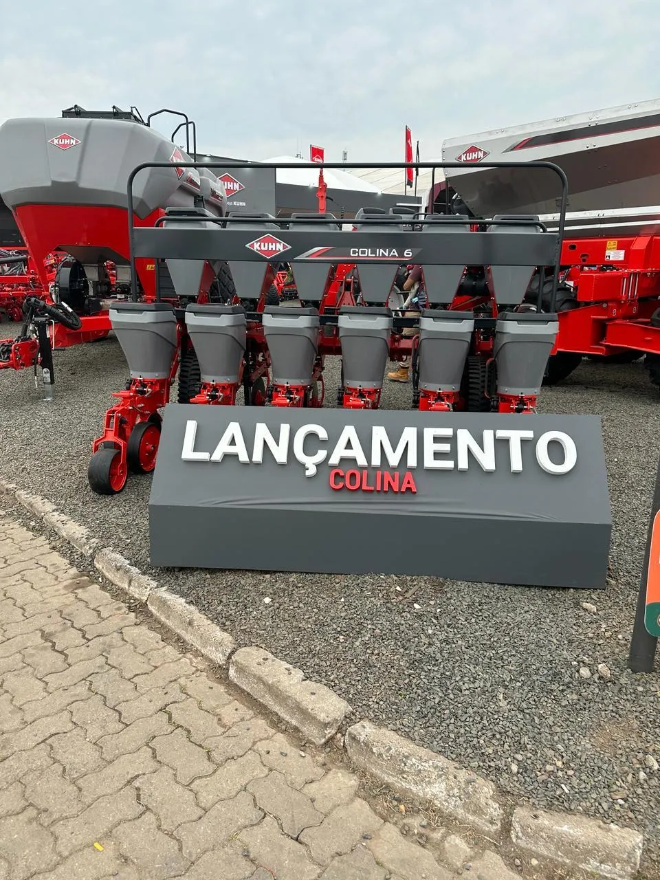 PLANTADEIRA KUHN COLINA DE 5 A 6 LINHAS
