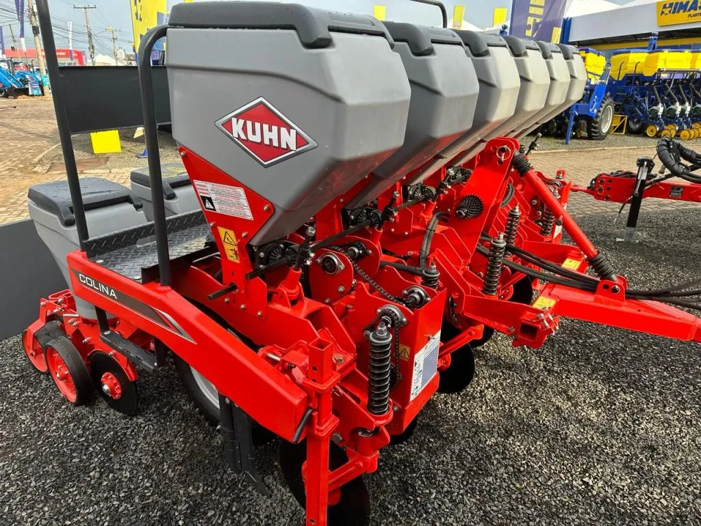 PLANTADEIRA KUHN COLINA DE 5 A 6 LINHAS