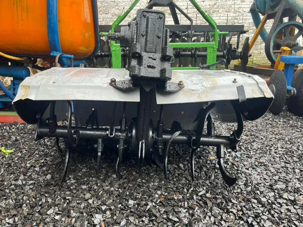 Rotativa da Yanmar  Com caixa corrente 
