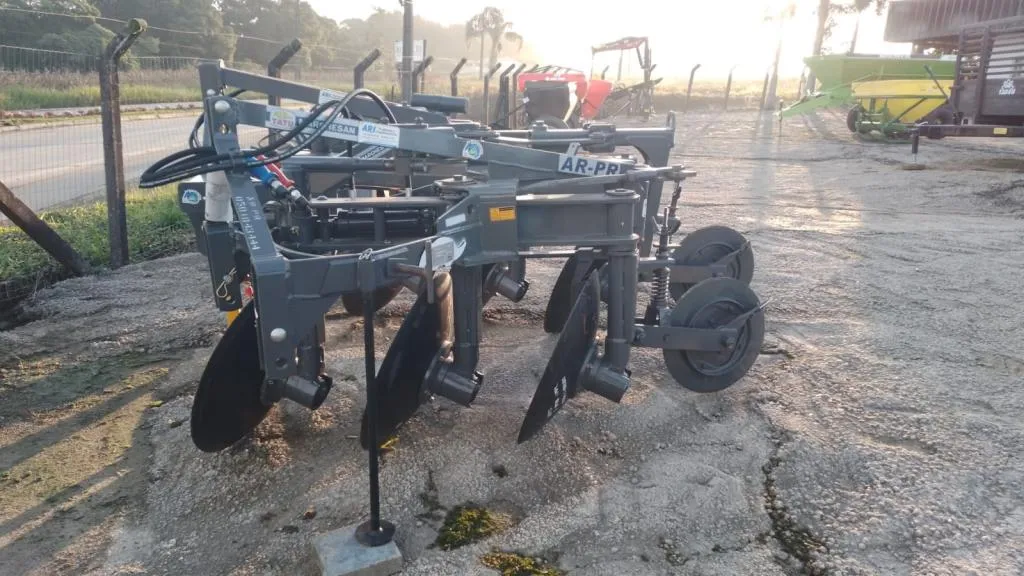 ARADO DE 3 DISCOS TATU IMPLEMENTOS (NOVO)