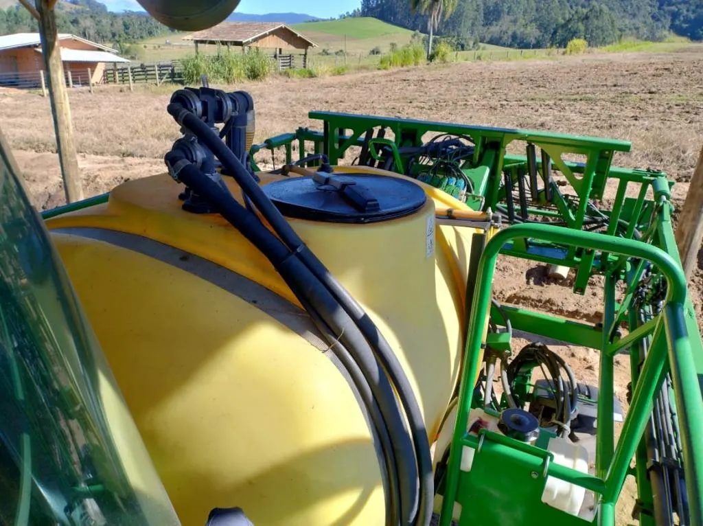 Pulverizador John Deere 4630 Ano 2014