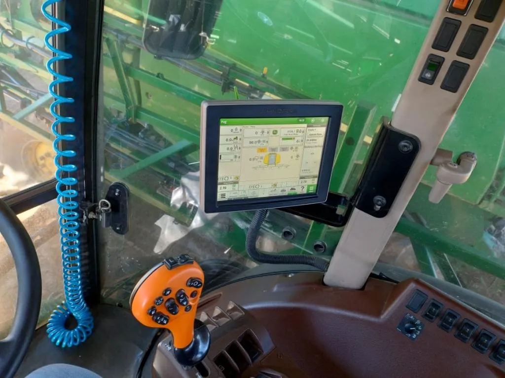Pulverizador John Deere 4630 Ano 2014
