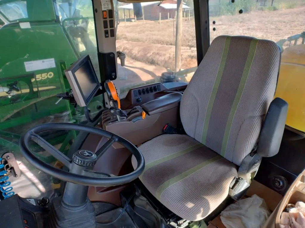 Pulverizador John Deere 4630 Ano 2014