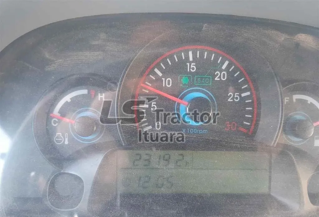 TRATOR LS TRACTOR LS PLUS 100 2013/2013 4x4
