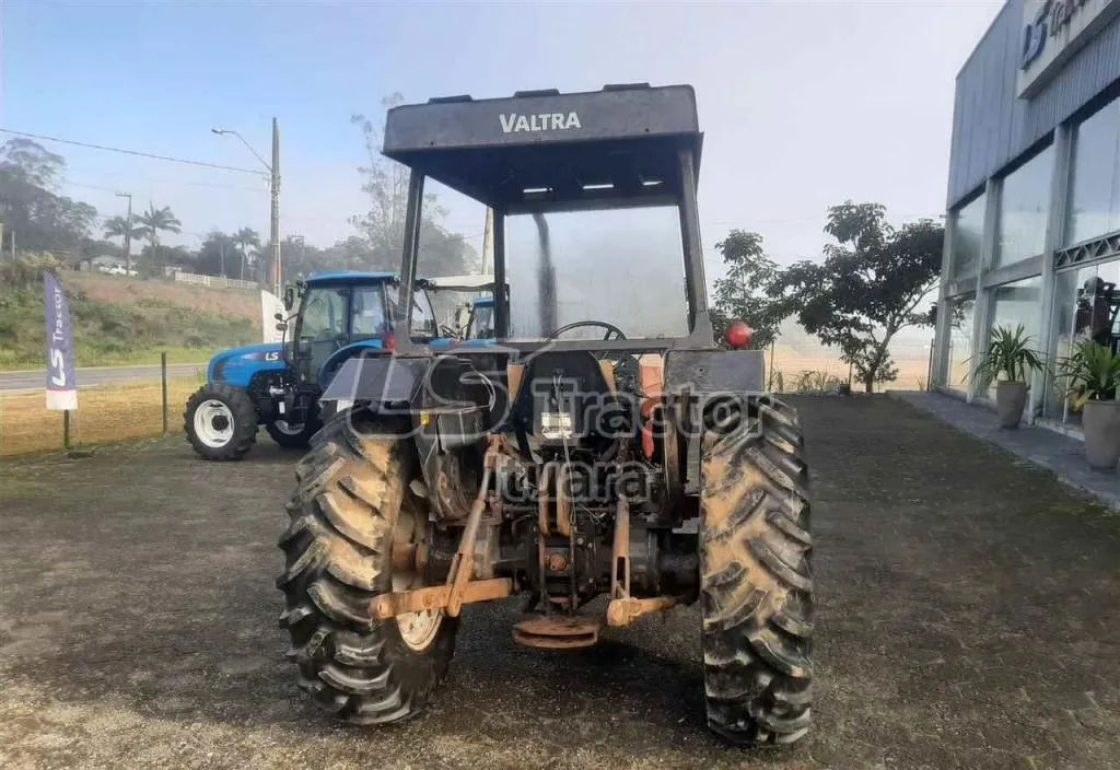 TRATOR VALMET 685 1999/1999 4x4