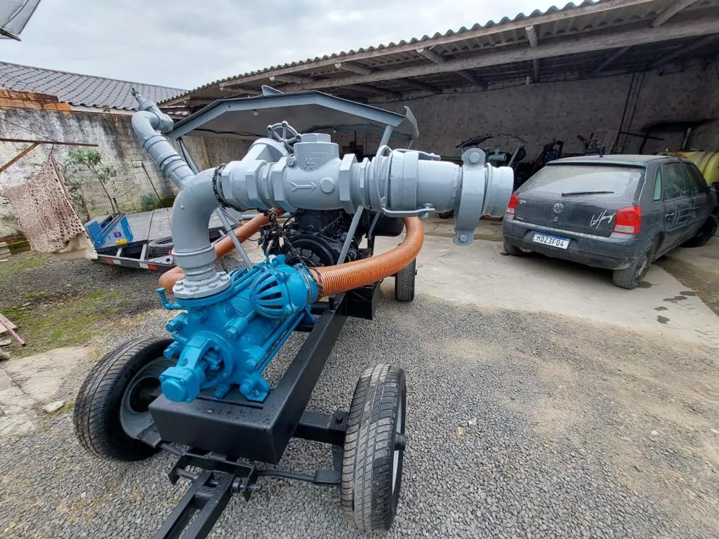 Motor Estacionário de Irrigação com Motor MWM 4 cilindros  KSB 6/80