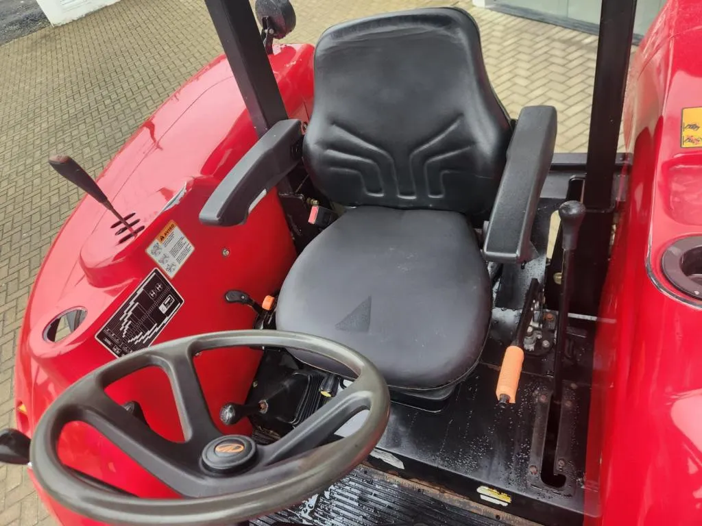Trator Mahindra 9500s ano 2019 com 3.100 horas