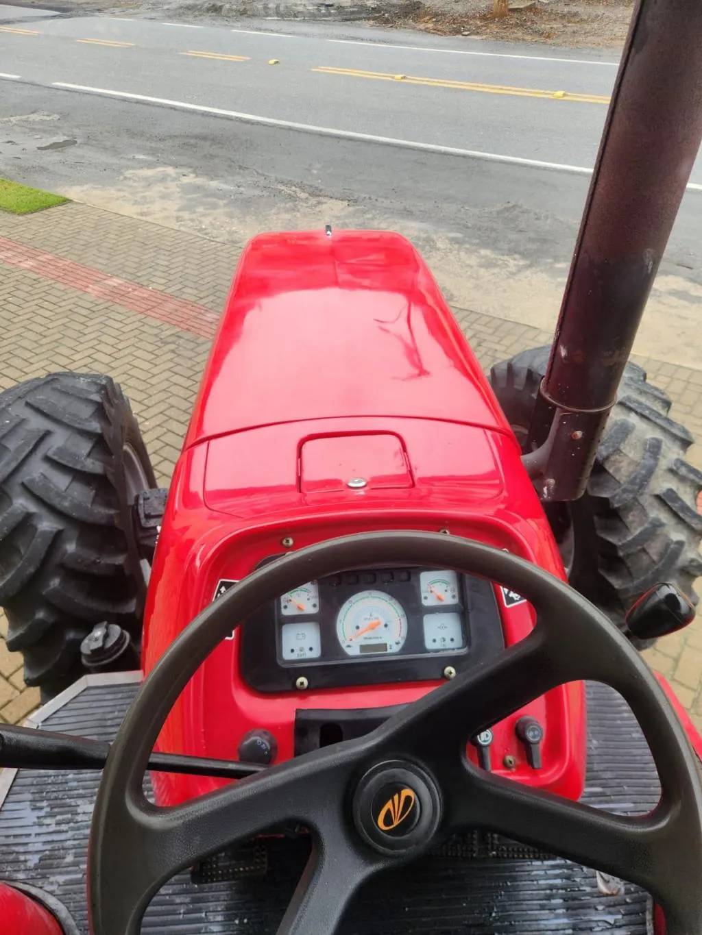 Trator Mahindra 9500s ano 2019 com 3.100 horas