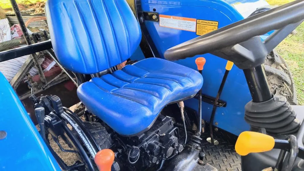 Trator New Holland TT 75 turbo e intercooler de fábrica ano 2020