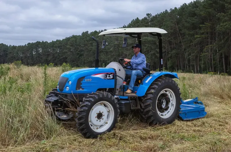 Trator LS Tractor U60 Plataformado 4X4 65 CV