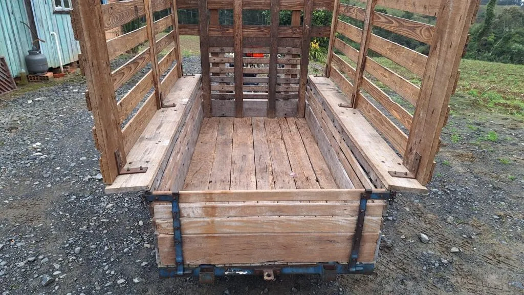 MICRO TRATOR TOBATA 15 COM CARRETA MOLDEMAQ 4X4