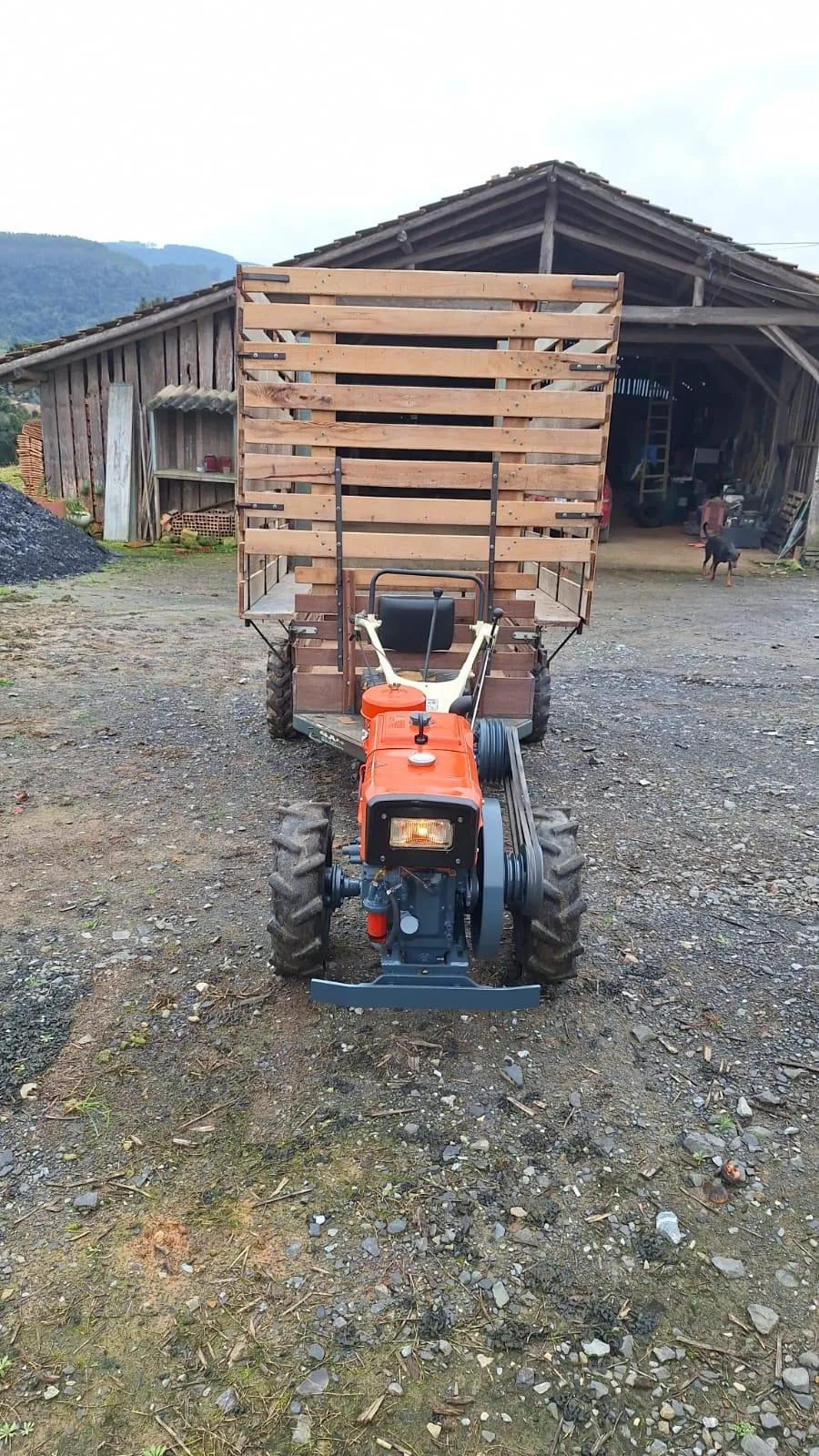 MICRO TRATOR TOBATA 14  COM CARRETA MOLDEMAQ 4X4