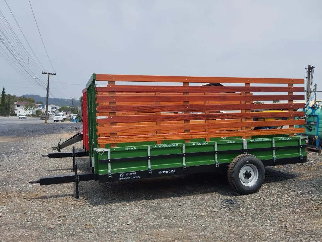 CARRETA AGRÍCOLA  DE MADEIRA 4,5X1,80 6 TONELADAS 
