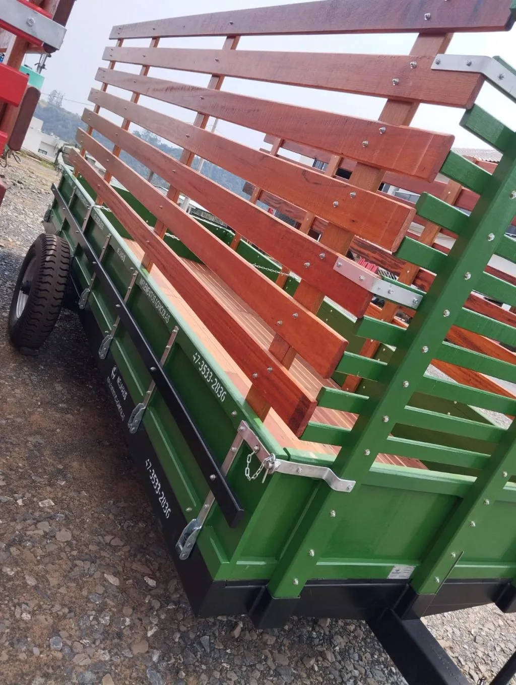 CARRETA AGRÍCOLA  DE MADEIRA 4,5X1,80 6 TONELADAS 