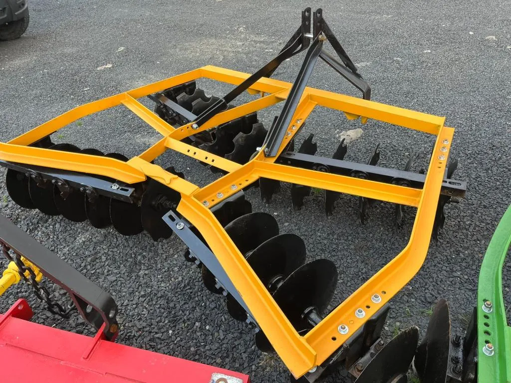 Grade niveladora Baldan 24 discos
